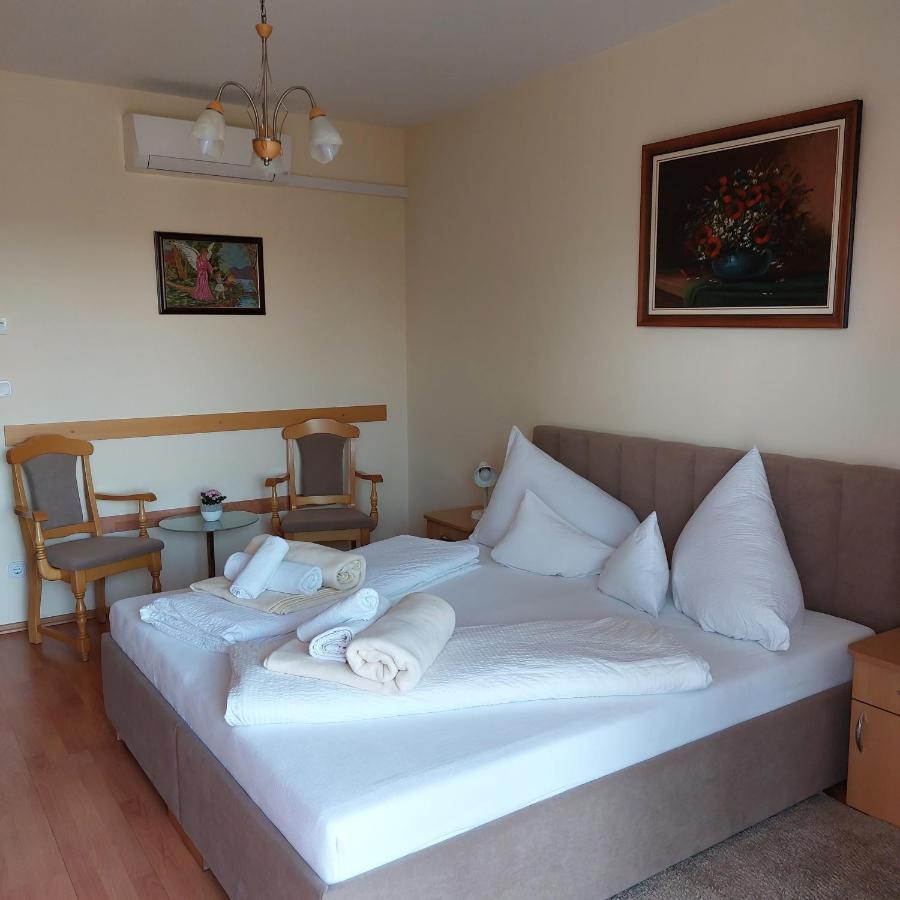 Erika Apartmanhazak Hévíz Dış mekan fotoğraf
